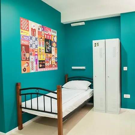 Hostel Kolovare